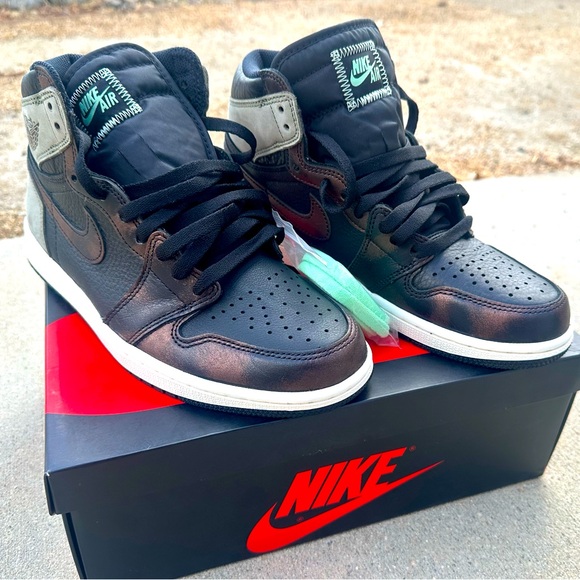 jordan one patina